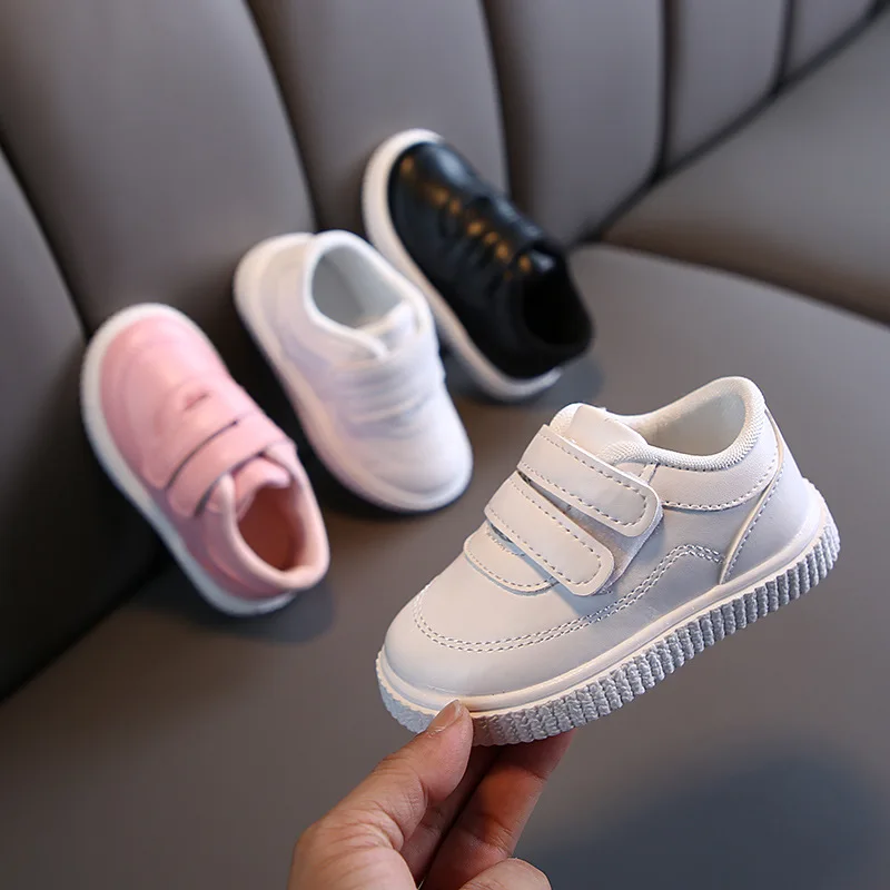 Baskets blanches de haute qualité pour garçons et filles, chaussures plates décontractées pour bébés filles, chaussures de course pour tout-petits