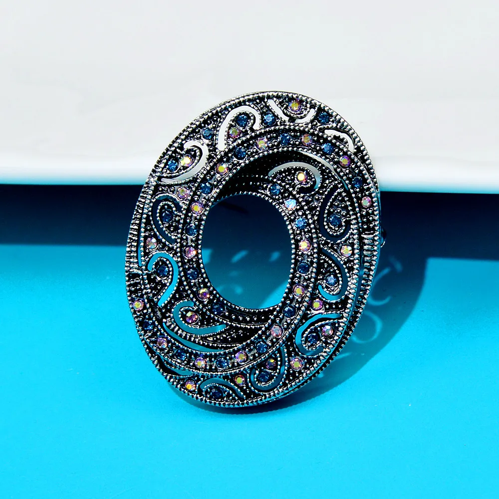 CINDY XIANG Rhinestone Vintage Oval Shaped Brooches For Women Fashion Elegant Pin Geometric New Arrival 2021