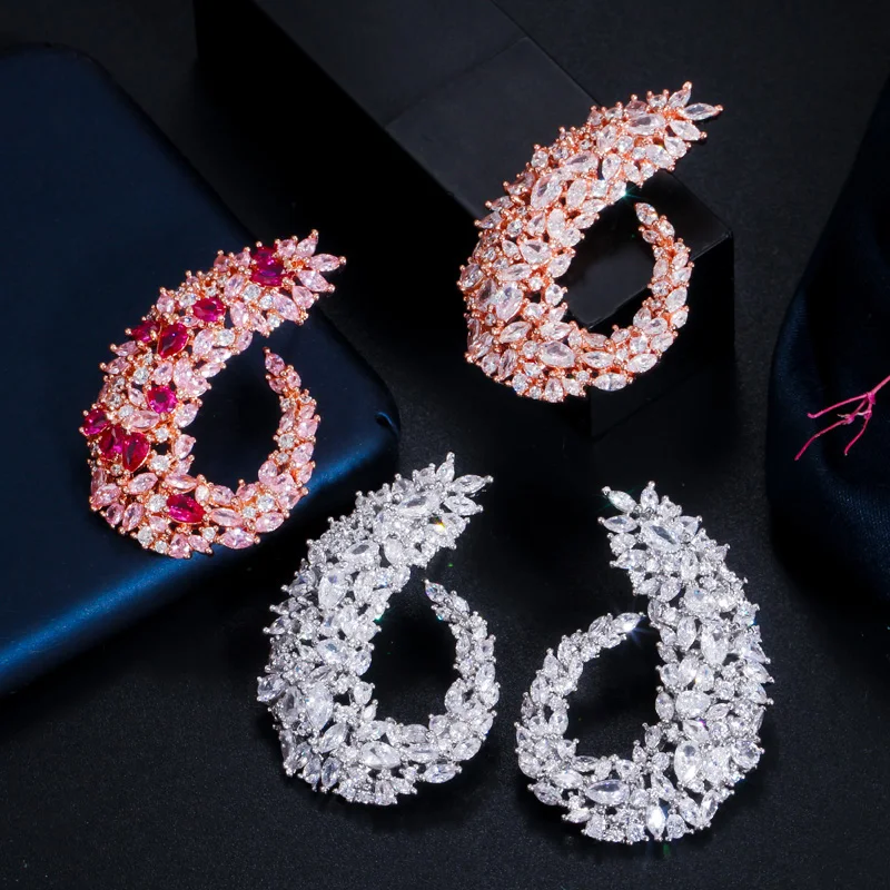 CWWZircons Roségold-Plattierte Luxuriöse Geometrische Blumen-Ohrringe mit Roten Kubischen Zirkonia, Große Hochzeitsohrringe, Modischer Berühmter Schmuck CZ415 – Detail 7