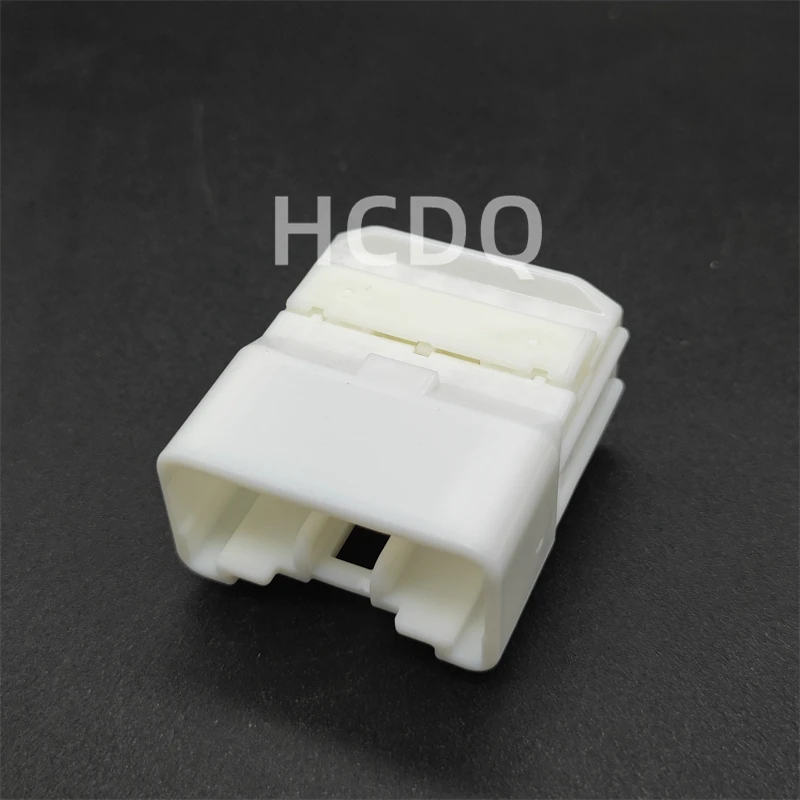 The original 90980-11849 10PIN male automobile connector plug shell and connector are supplied from stock