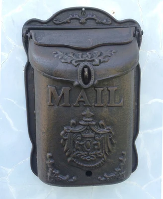 Rural Style Heavy Duty Wall Mounted Cast Iron Mailbox Metal Mail Box Newspaper Letter Post Box Rustic Postbox Gardon Yard Decor