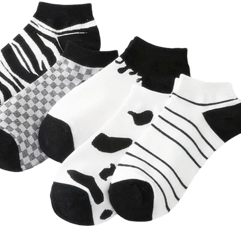 جوارب كاحل حمار وحشي جديدة مخططة للنساء أسود أبيض Harajuku جوارب قصيرة عصرية جورب لطيف جميل على شكل حيوانات أصابع للسيدات Sox