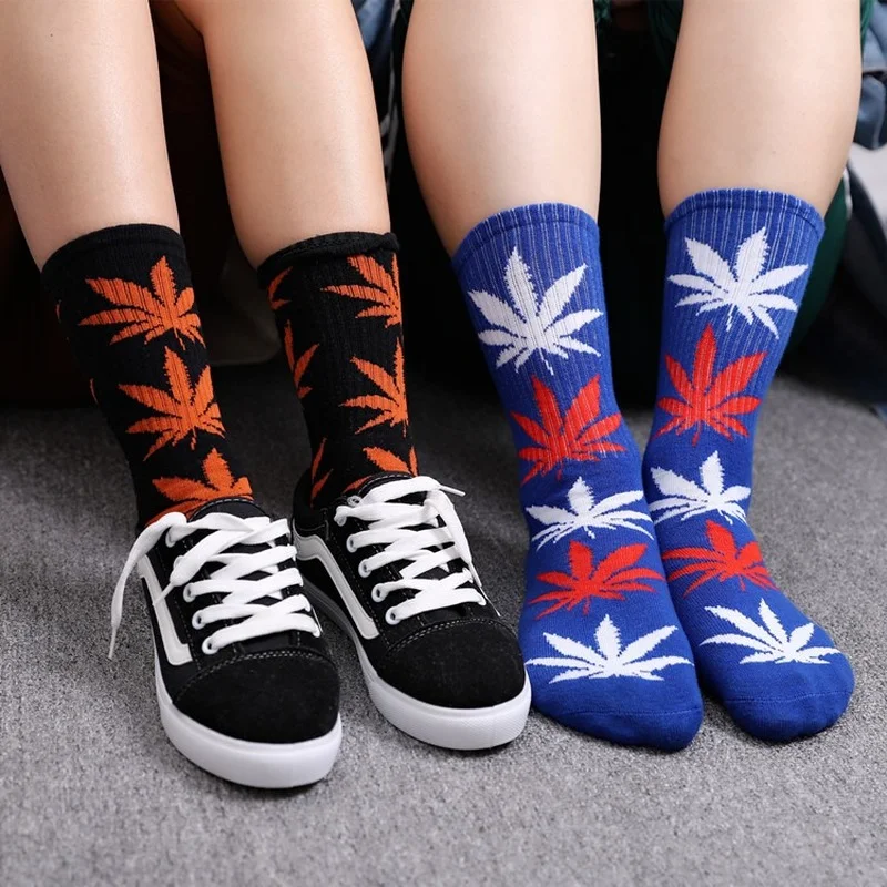 Maple Leaf Socks Men\'s and Women\'s Cotton Socks South Korea Harajuku Style Skateboard Socks Ford