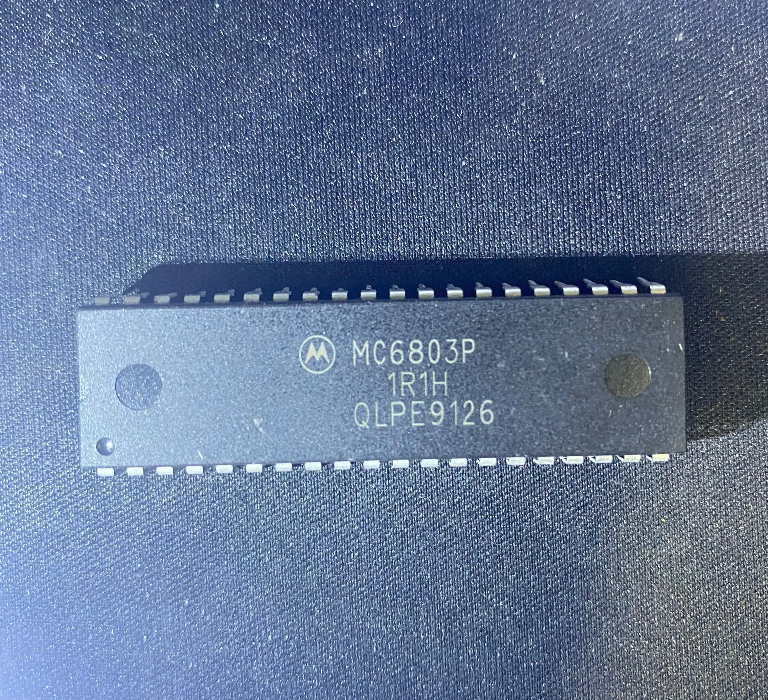 10 قطعة/الوحدة MC6803P MC6803 DIP40 100% جديد الأصلي شحن مجاني