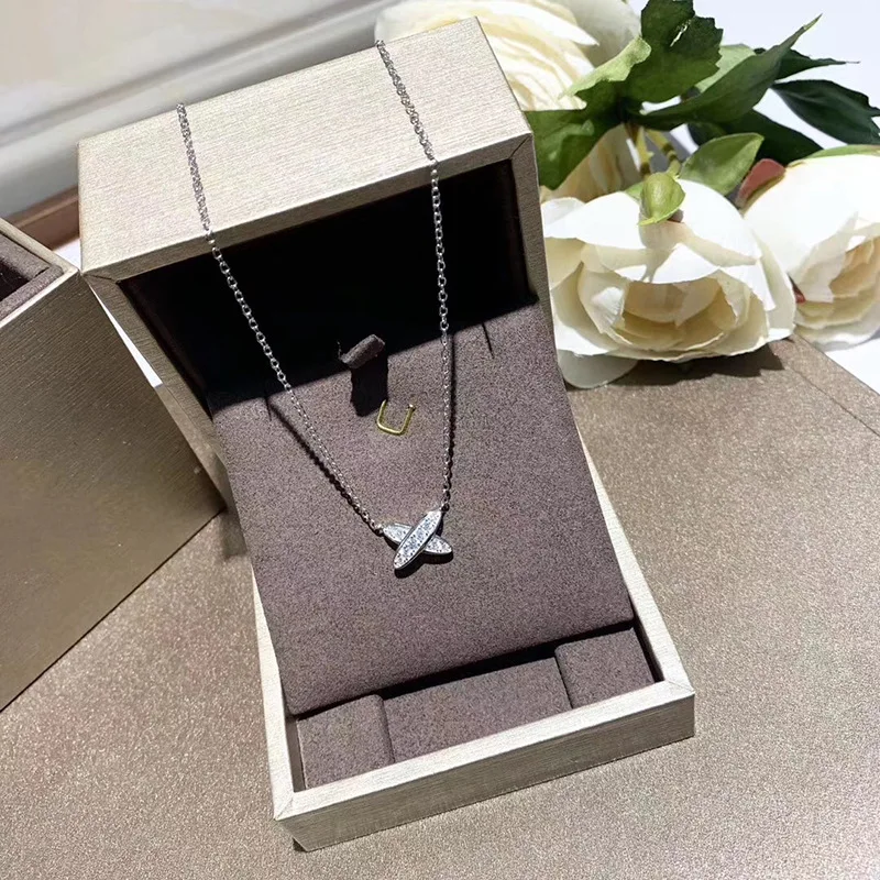 Fashion Geometric Full Zircon X Letter Pendant Necklace for Women Simple Sweet Clavicle Chain High Quality Fine Jewelry Z204