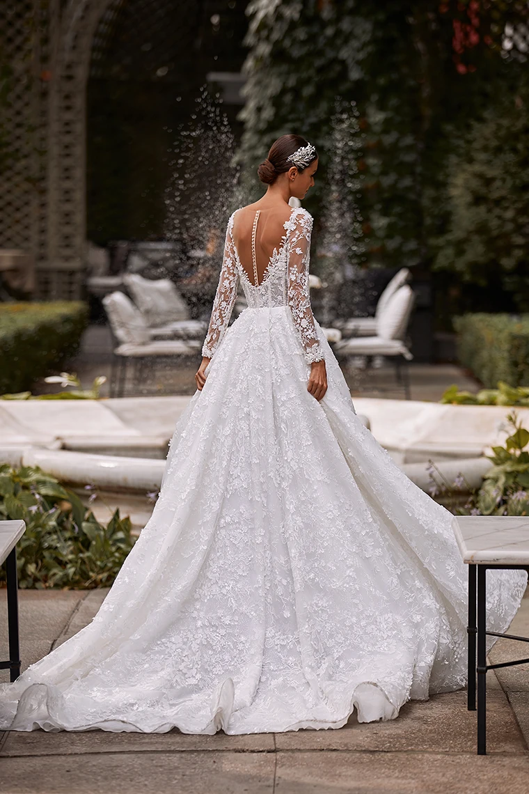 Elie Saab Wedding Gown: Real Talk from the Bride Who Wore It Elie Saab Wedding Gown: Real Talk from the Bride Who Wore It