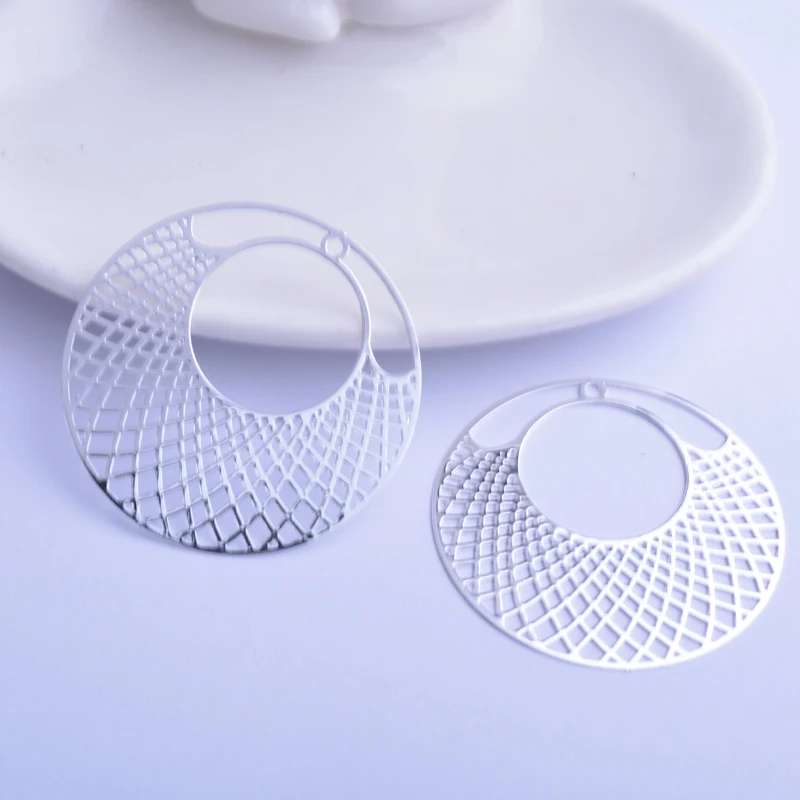 30 Stück AB2897 41mm Filigrane Große Runde Anhänger Kreisförmige Anhänger für DIY Schmuck- und Ohrringherstellung – Detail 10