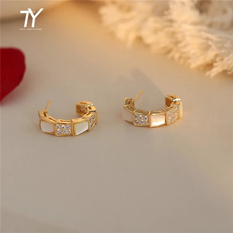 New best selling European and American Simple Temperament Ladies Sweet Square Flower Zircon Copper Earrings Hot Explosion