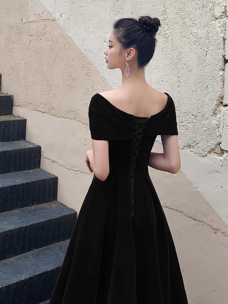 Vestido de noche negro con cuello de barco para mujer, vestido de fiesta de corte en A, longitud hasta el tobillo, temperamento delgado de terciopelo de talla grande