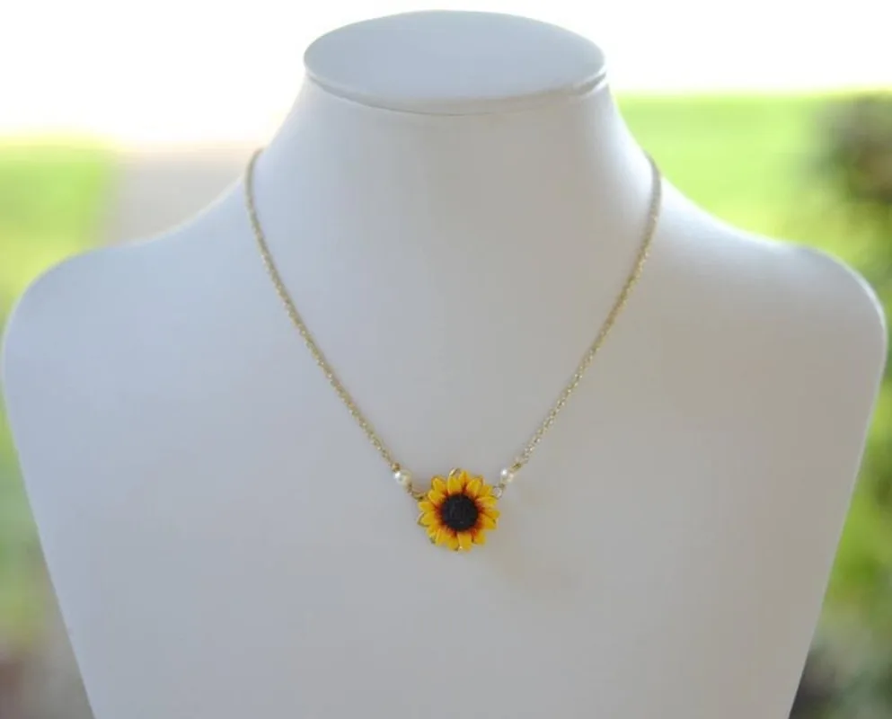 2020 Wholesale Sunflower Leaf Pearl Pendant Necklace Sun Flower Clavicle Chain Jewelry