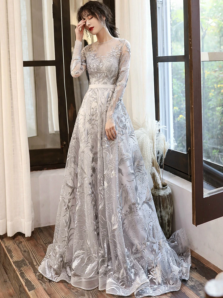 Silver Gray Lace Evening Dresses With Long Sleeves Elegant O-neck A-line Floor-length Backless Celebrity Gowns