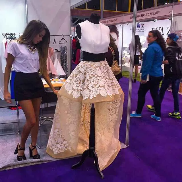 Vestidos de novia largos a la rodilla, dos piezas, blanco, con apliques largos, 2018