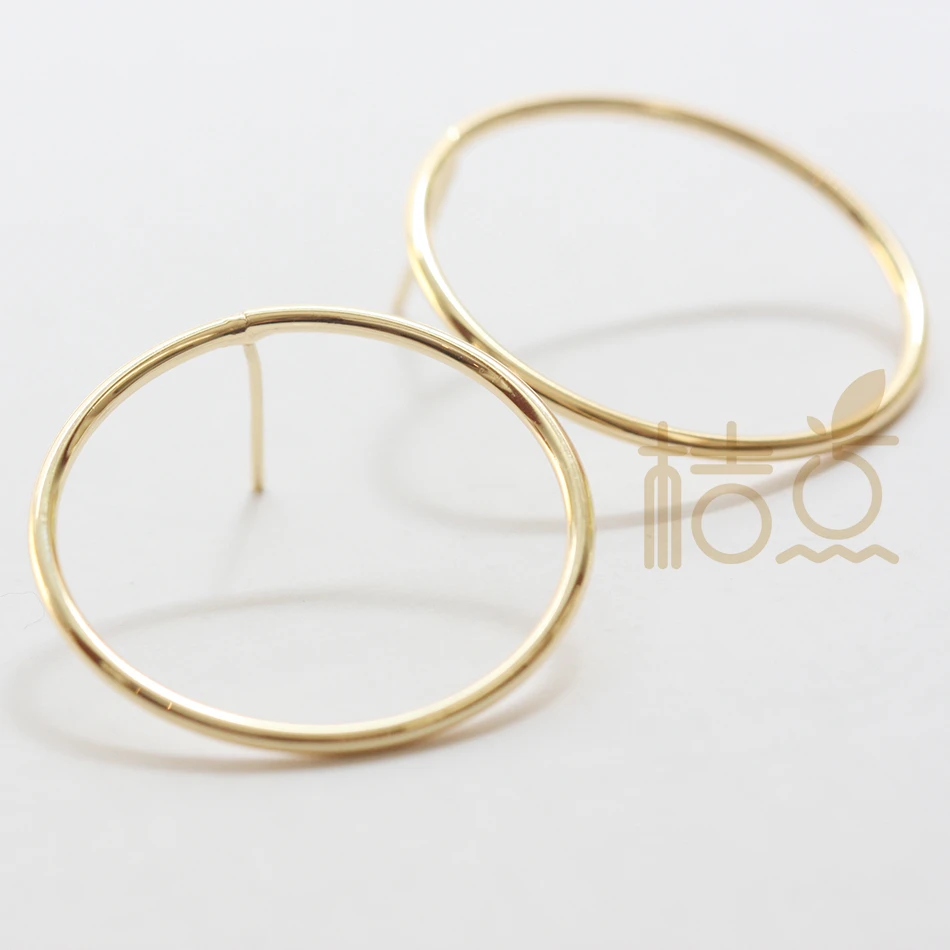 2 piezas (un par) poste de pendiente con base de latón chapado en oro - Anillo 30,4 mm (4526C)