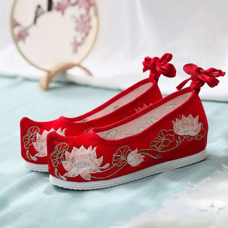 Woman Vintage Yue Opera Flowers Embroidery Dance Flat Shoes Women Chinese Style Traditional Ancient Old Peking Hanfu Retro Boots