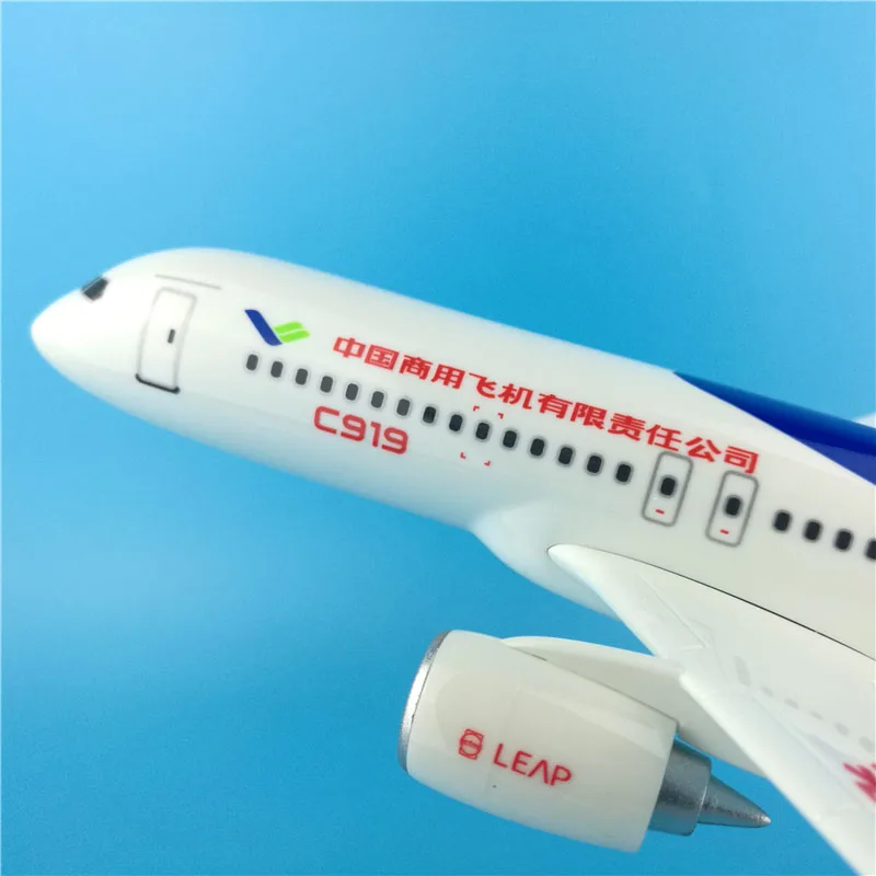 Comac-air中国段ボールモデル、金属合金ベース飛行機飛行機ライナー、大人のおもちゃのギフト、装飾ディスプレイ、32cm、1:200、c919