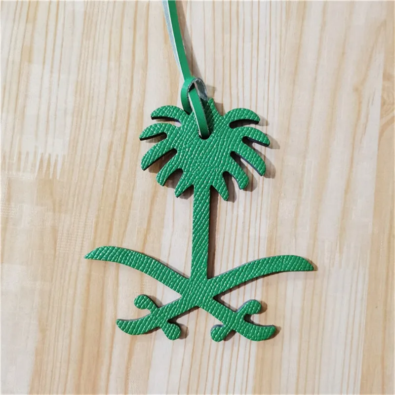 New Saudi Arabia National Emblem Fashion Genuine Leather Arabic Letters Charm Customized Women Leather Trendy Pendant Ornament