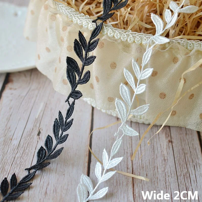 2CM Wide White Black 3d Leaves Water Soluble Embroidered Ribbon Lace Collar Trim Clothing Curtains DIY Handmade Sewing Material