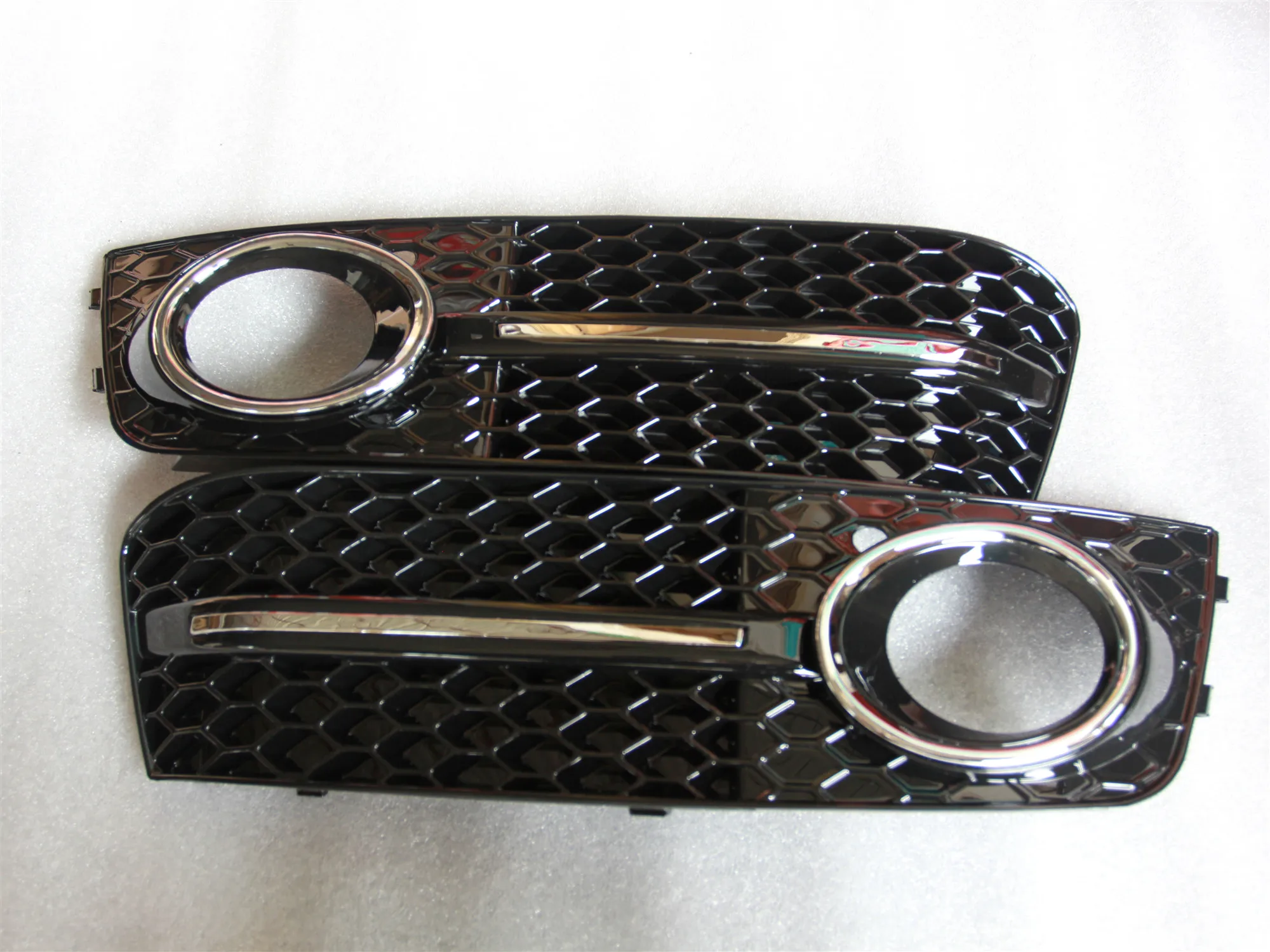 

High Quality 2PCS/Set Front Fog Lamp Covers Light Mask Trim For Audi A4 B8 4-Door Non Sline Non S4 2009-2012