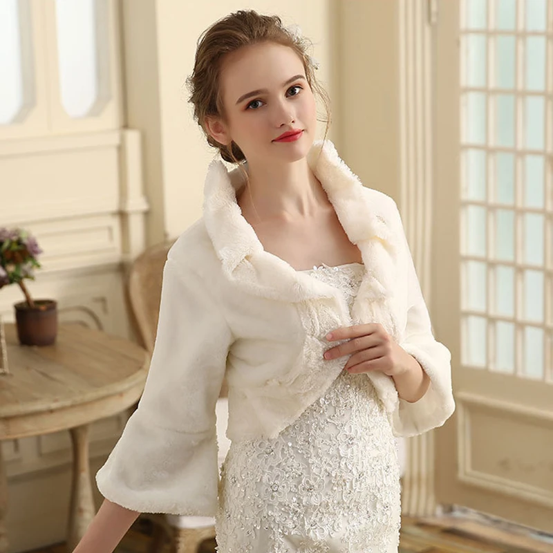 Wedding Boleros White 3/4 Length Flared Sleeves Women Late Autumn Winter Bridal Wraps Warm Fur Wrap For Elegant Bridal Jacket