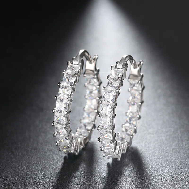 Huitan New Trendy Cubic Zirconia Earrings Hoops for Women Party Daily Wearable Delicate Girl Earrings Bling Bling Female Jewelry