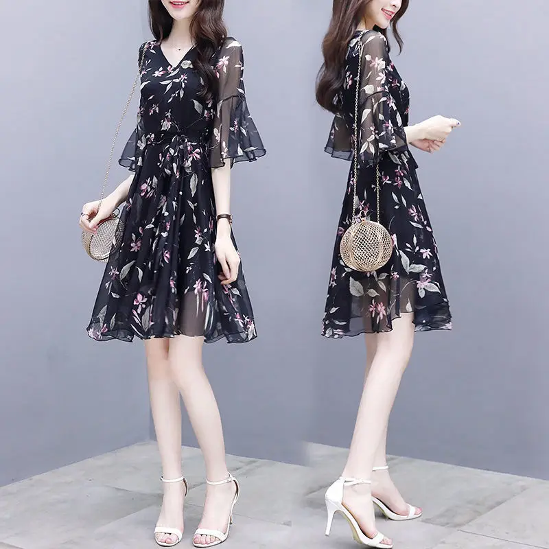 Robe d'été en mousseline de soie pour femmes, col en v, manches évasées, imprimé, longueur aux genoux, pull plissé, élégant, tempérament, nouvelle collection 2021