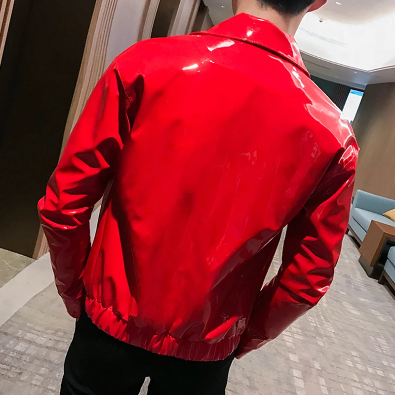 Chaqueta de cuero Punk roja de invierno para hombre, ropa de calle de moda coreana a prueba de viento, abrigo Bomber de piel sintética brillante,