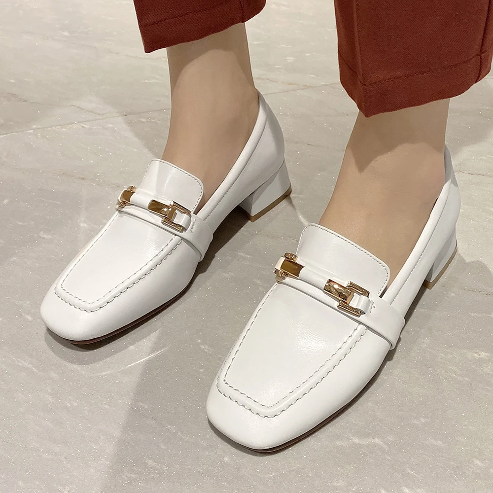 

Plus Size 34-43 Brand Flats Shoes Women Loafers Metal Decoration Fashion Ladies Casual Genuine Leather Women Shoes Spring Autumn