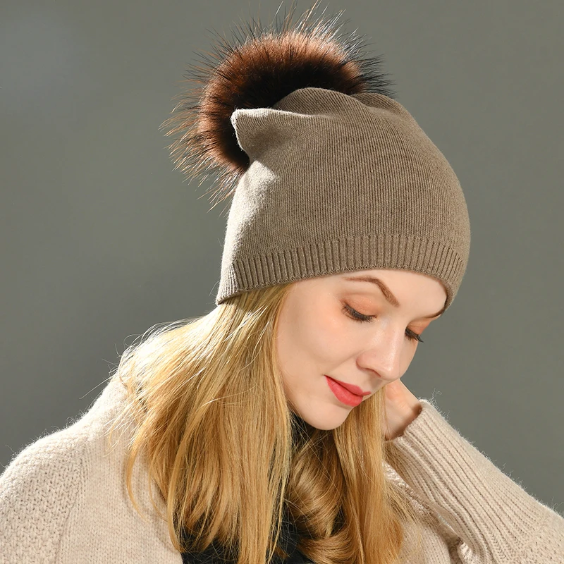 Commercio all\'ingrosso Reale Pelliccia di Procione Pom Pom Cappello Lavorato A Maglia Delle Donne Berretti Cashmere Cappello di Inverno Femminile