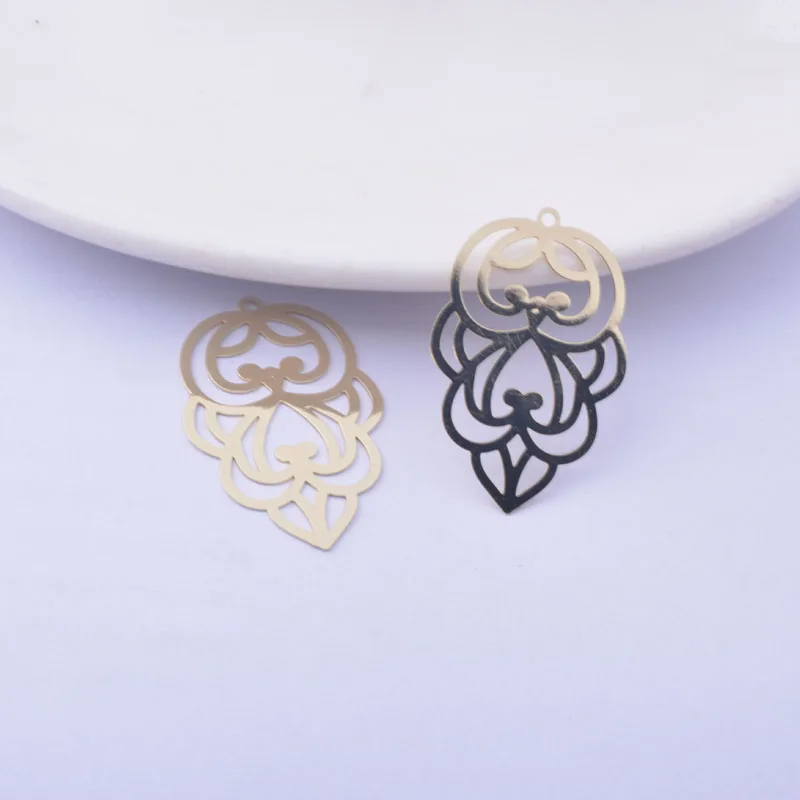 30 Stück AC12445 30*20mm Messing Bemalte Blumen-Ausstanzanhänger DIY Schmuck Ohrring-Zubehör – Detail 7