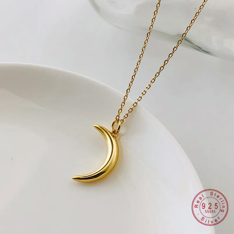 925 Sterling Silver Simple Small Crescent Pendant Clavicle Chain Necklace Women Light Luxury Temperament Jewelry Accessories