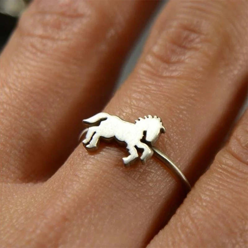 Huitan Male ring symbolizing success Horse Ring For Men Chinese Zodiac Animal Jewelry Bring Good Luck To You Birthday Gift