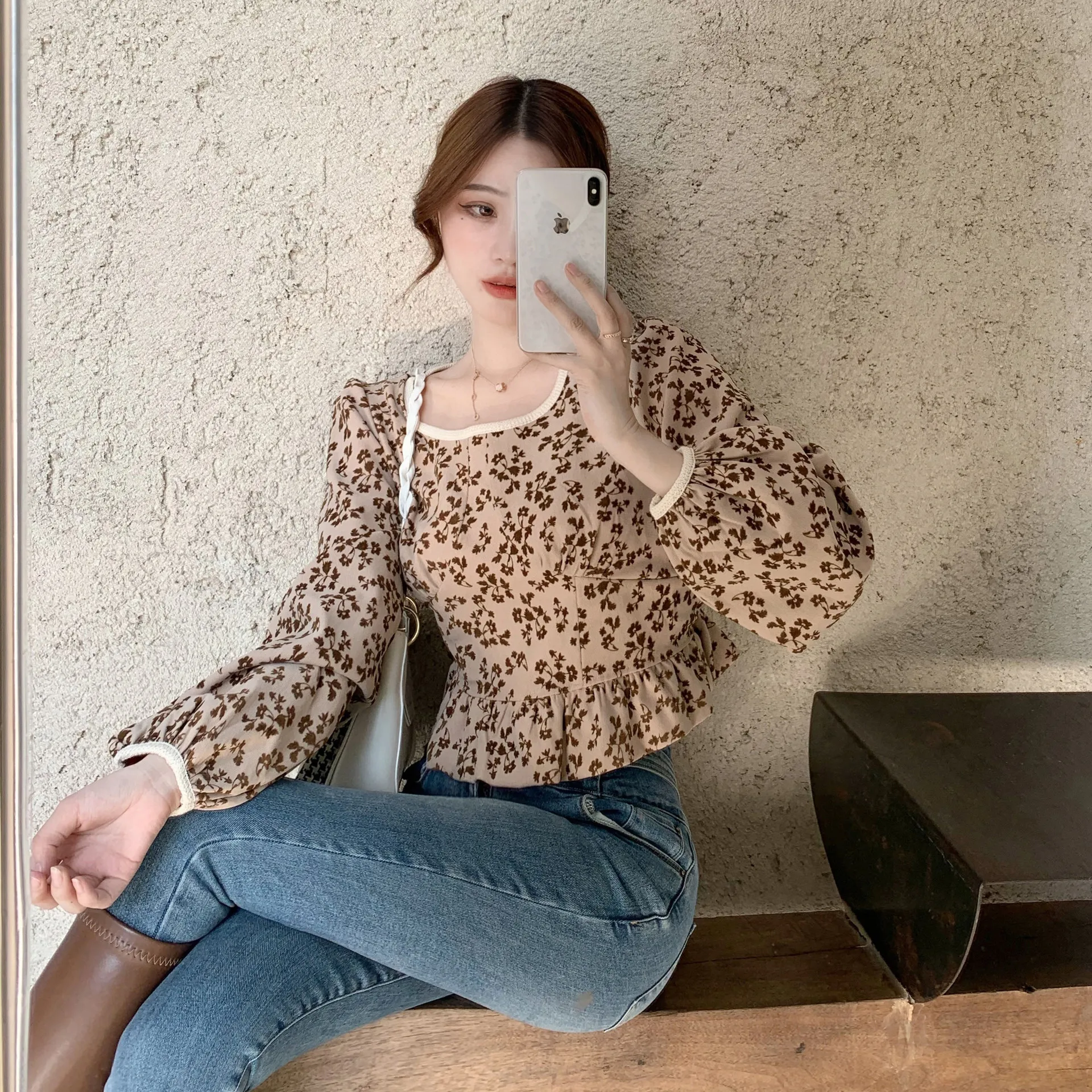 Blouse Women French Square Collar Small Floral Shirt Ruffled Thin Round Neck Long Sleeve Short Crop Top Women 2020 Fashion Tops