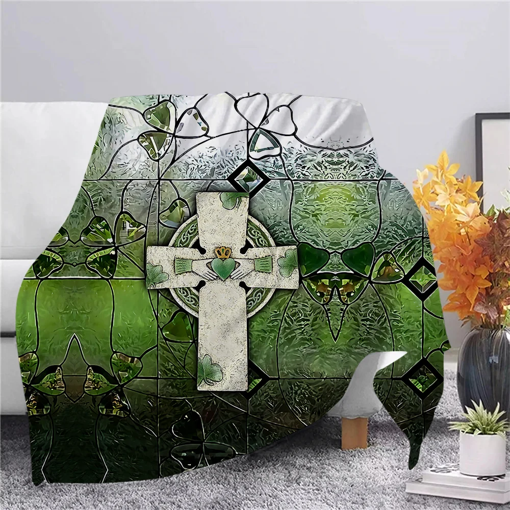 HX St. Patrick's Day Flannel Blanket 3D Graphics Glass Four-leaf Clover Printed Throw Blanket Merry Christmas Plush Quilts