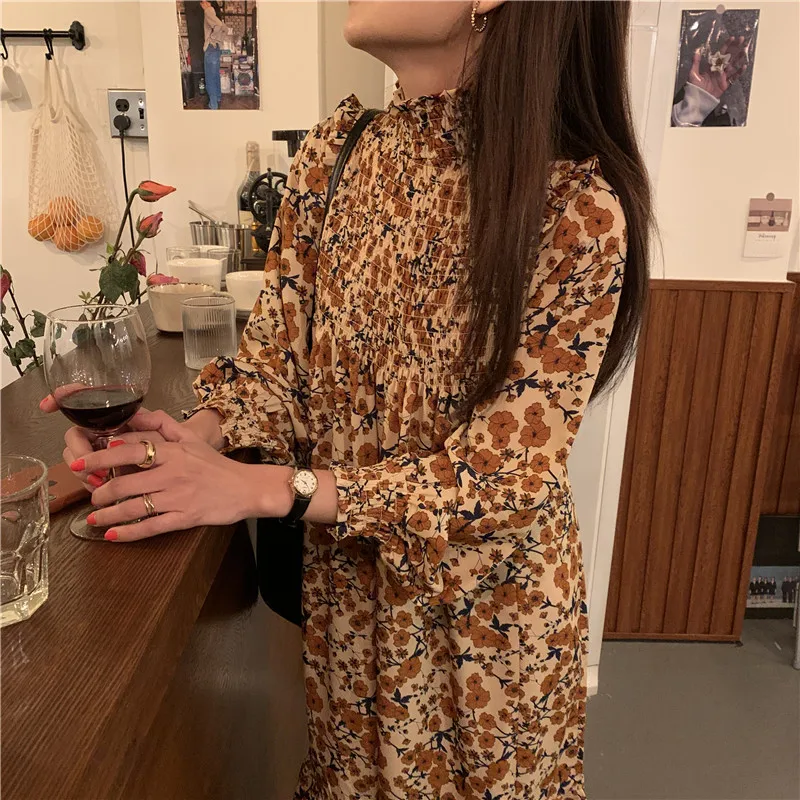 Maxi Dress Women 2021 Spring Retro Autumn Fallen Leaves Yellow Floral Dress Pleated High Neck Long Sleeves Printed Chiffon Dress