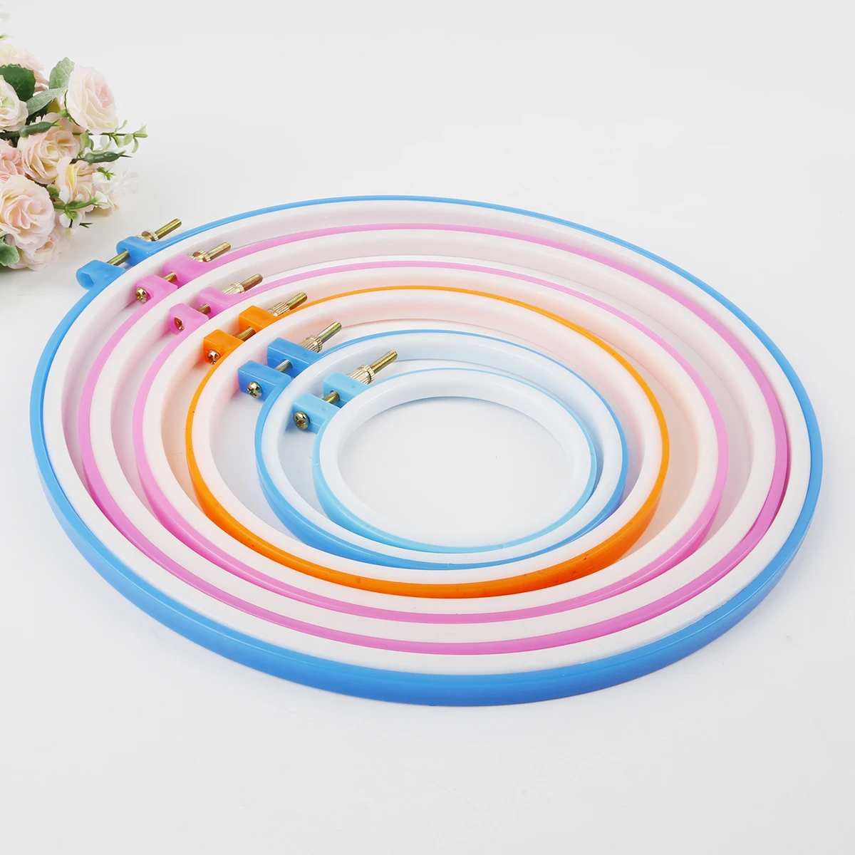 Embroidery Hoop Hand Sewing Accessories Plastic Cross-stitch Kit Plastic Embroidered Stretch Tool DIY Needlecraft Random Color