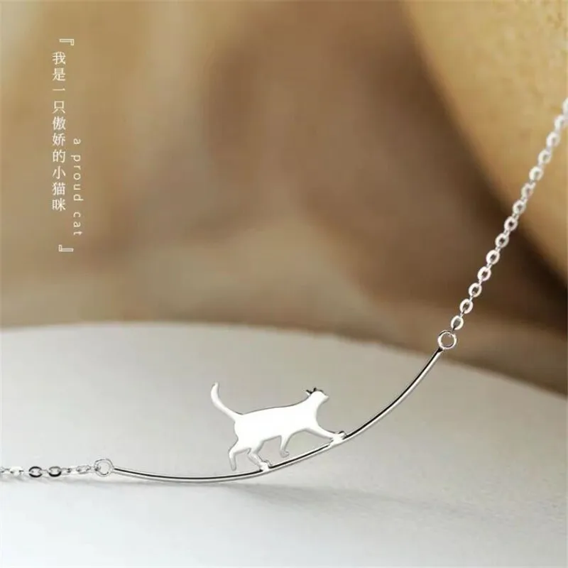 New Fashion Cat Curvo Personalità semplice Gioielli in argento sterling 925 Simpatico animale che cammina Gatto Collane a catena con clavicola XL090