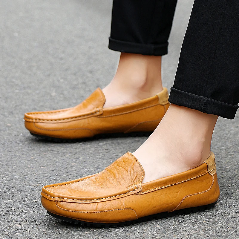 High Quality Casual Men Leather Loafers Warm Fur Winter Mens Moccasins Shoes Classic Comfortable Men Flats Shoes Big Size 38-45