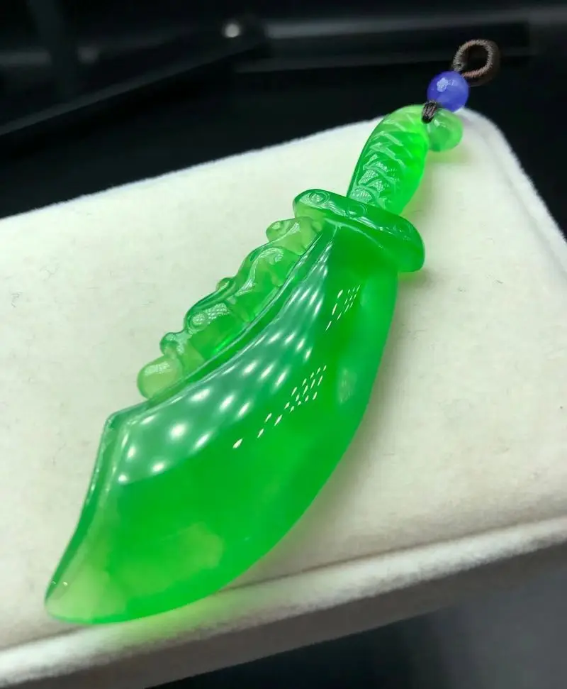 

Idiographic Burma Green Jade Carven Broadsword Design Pendant Amulet Unique Pretty Hanging Ornaments