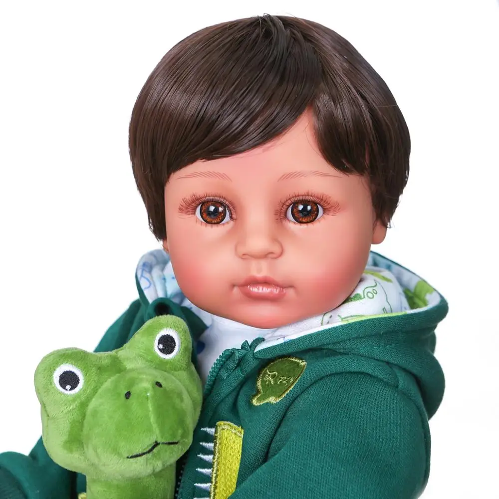 Muñeca NPK de silicona de cuerpo completo para niño pequeño, ropa verde Original, juguete de baño Flexible de tacto suave para niños, 55CM