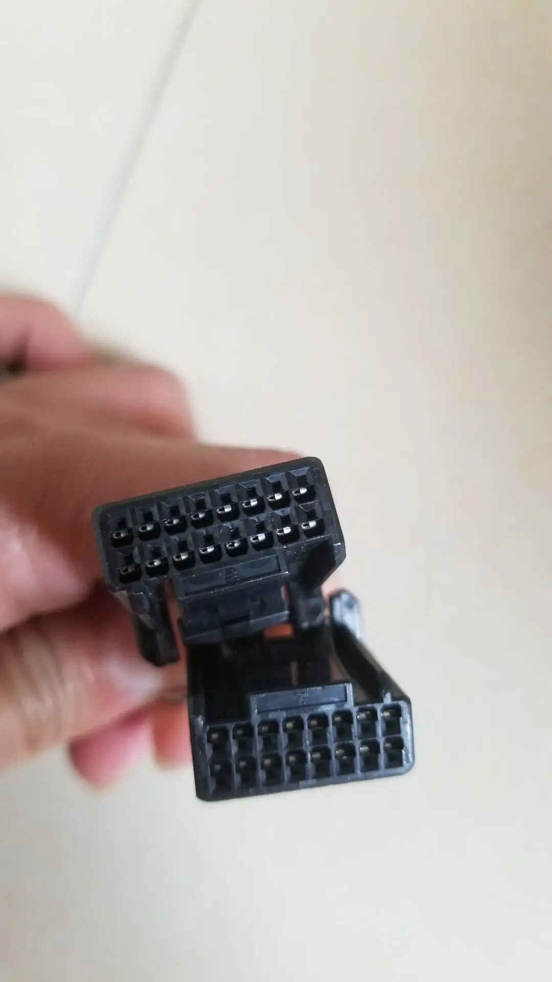 1pcs for car connector hyund airb bag crash sensor connector   USED