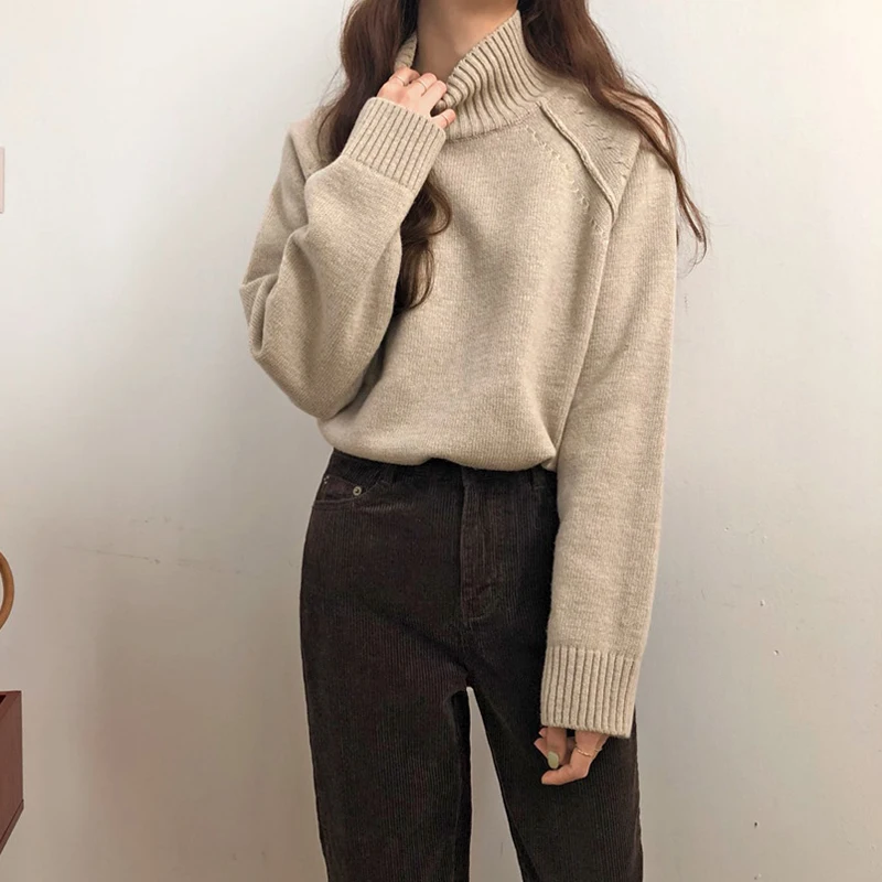 REALEFT Warm Long Sleeve Turtleneck Vintage Sweaters for Women Elegant Minimalist Solid Color Casual Loose Lady Jumpers 2021 New