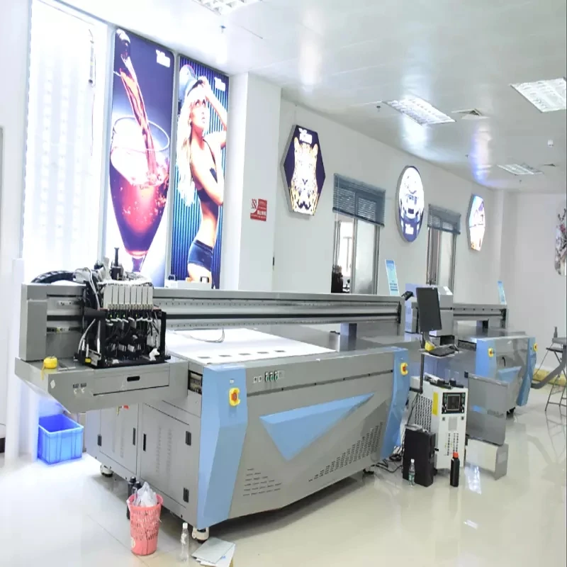 large format UV flatbed printer 2.5m*1.2m size, CMYK LC LM White Varnish color, Ricoh GEN5 print head