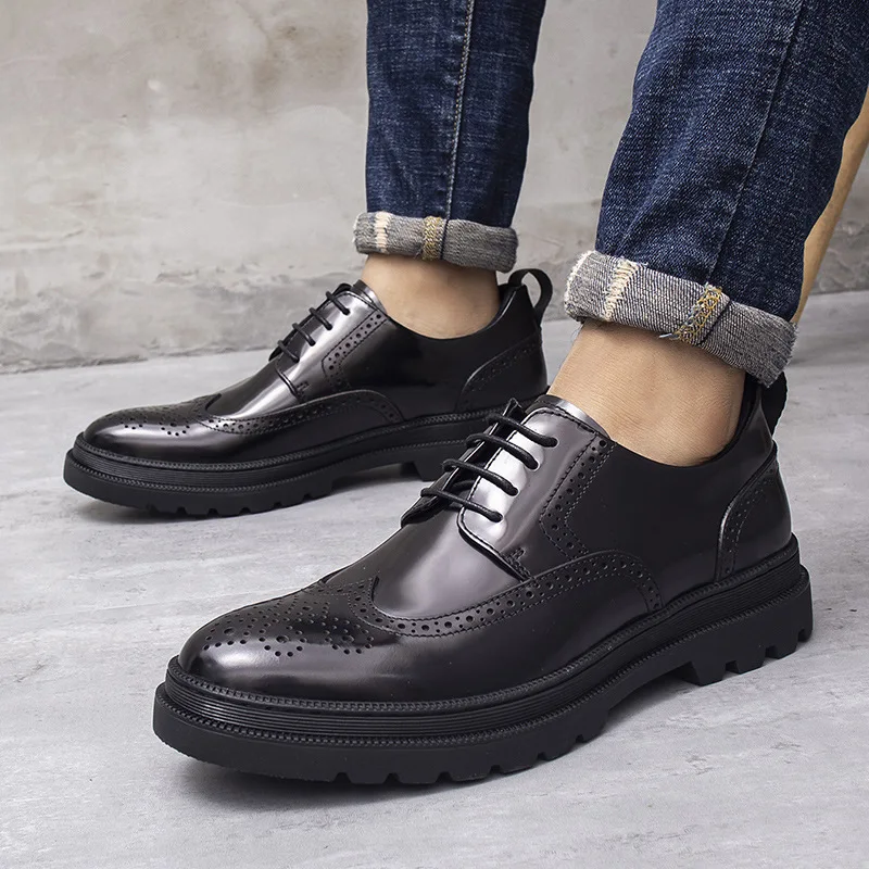 Fashion Mens Daily Casual Business Office Work Genuine Leather Brogue Shoes Thick Soled Heightened Carved Cowhide Men Shoes New