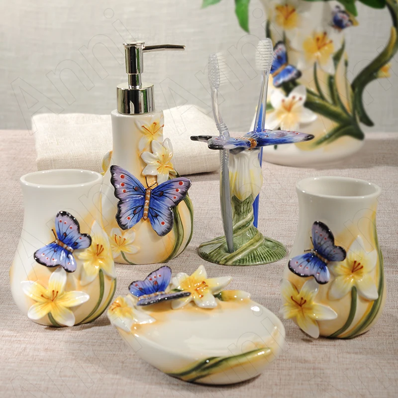 

Creativity Relief Butterfly Ceramic Bathroom Accessories Nordic Modern Restroom Decoration Five Piece Set Shower Accessories