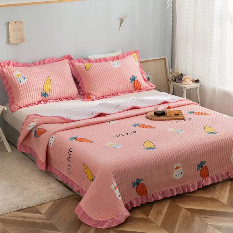 

Cartoon Carrot Bedding, Quilted Bedspread, Throw Blanket, Lattice Quilt, Home Textiles, Pink and Blue, Summer