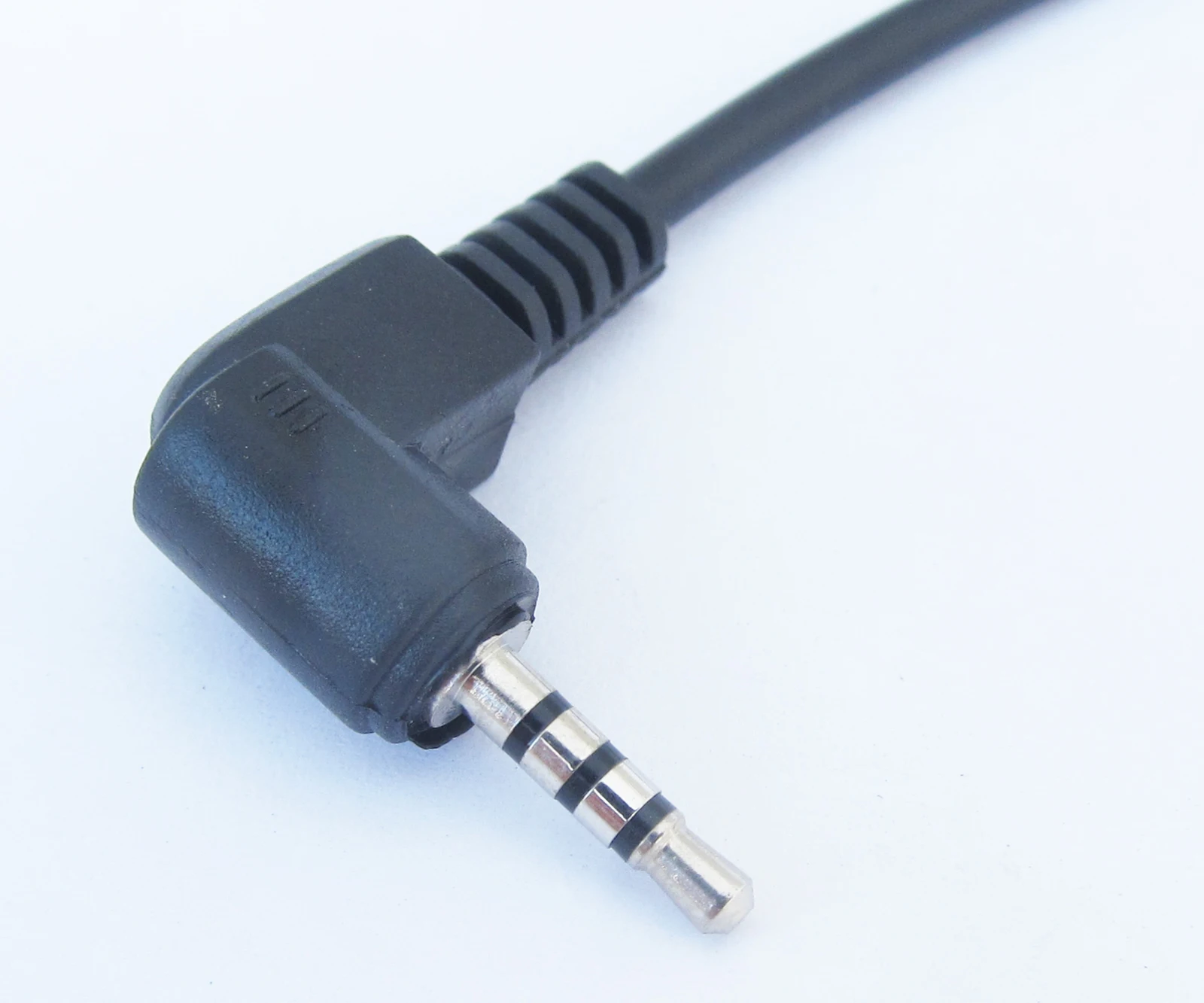 1pc GPS AV-in Converter Video Cable 2.5mm Stereo Male Plug To RCA Female adapter Item No.: 40155