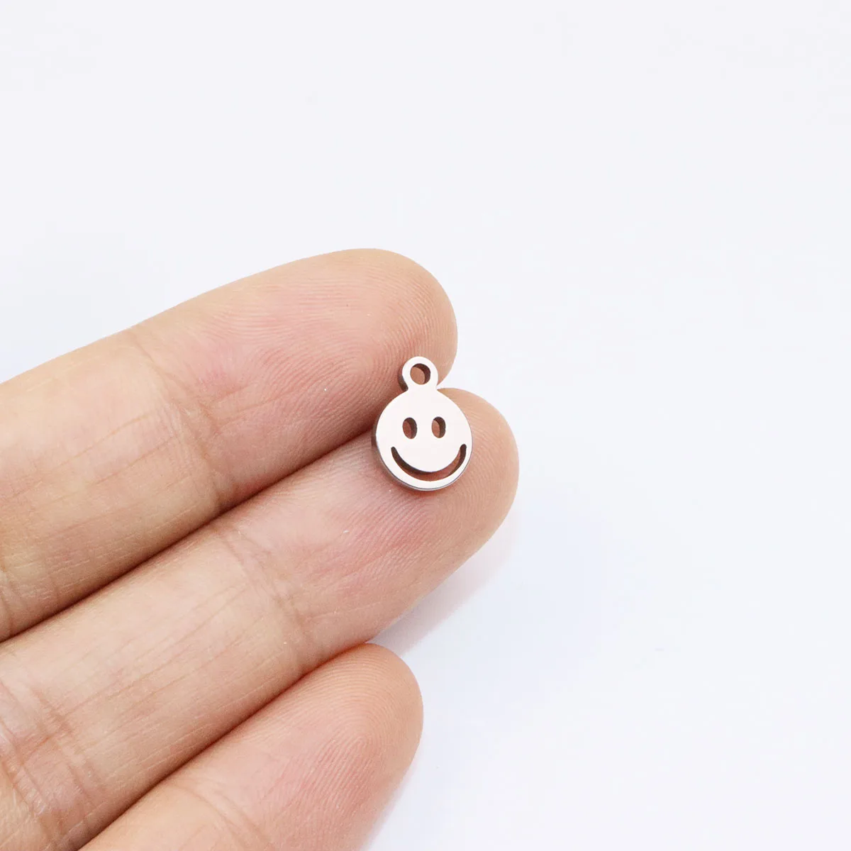 10pcs 8mm Stainless Steel High Quality Smile Charms Pendant DIY Necklace Earrings Bracelets Unfading Colorless 2 Colors