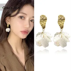 GRACE JUN Korea Style White Acrylic Flower Petal Clip on Earrings for Women New Summer Statement Screw No Pierced Earring Gift