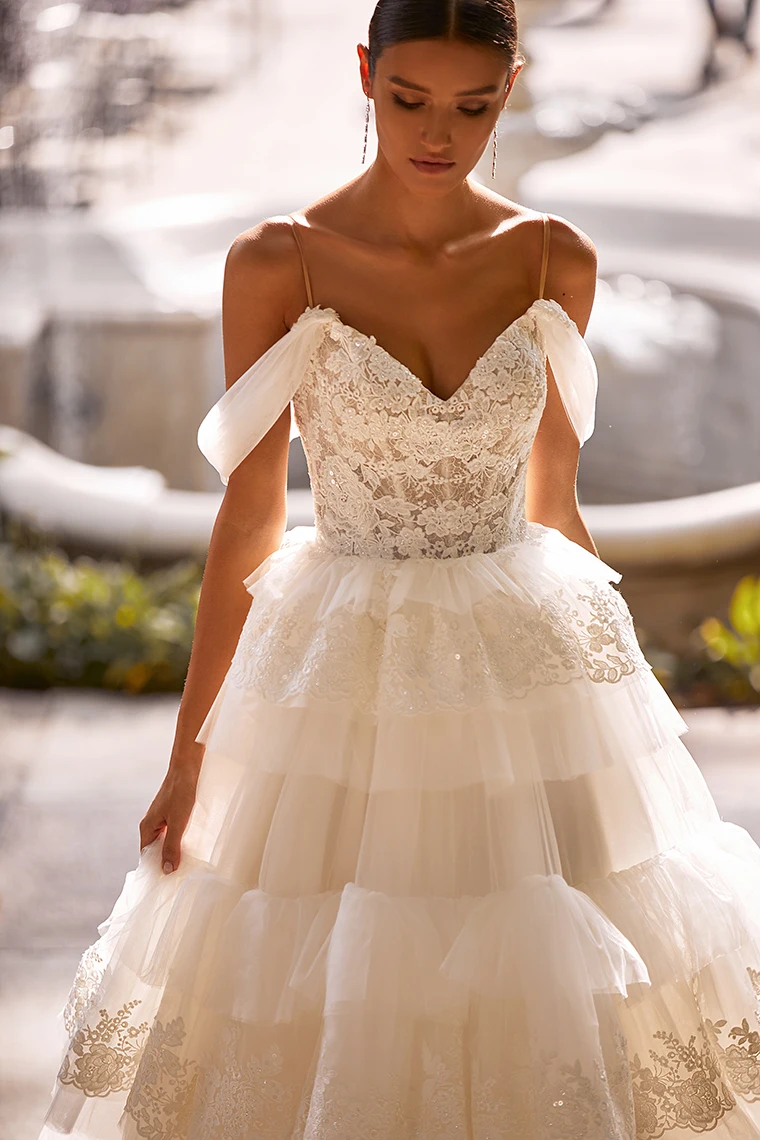 2021 vestidos de casamento sexy alças de espaguete rendas apliques vestidos de noiva lindo sem costas varredura trem a linha vestido de casamento