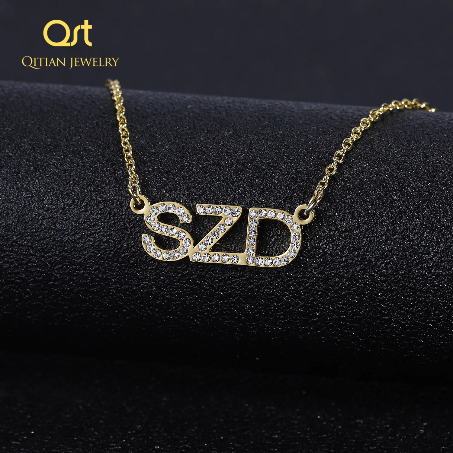 Personalized Iced Out Zirconia Letters Necklace Custom Name Pendant Crystal stainless steel choker Do not fade jewelry WomenGift